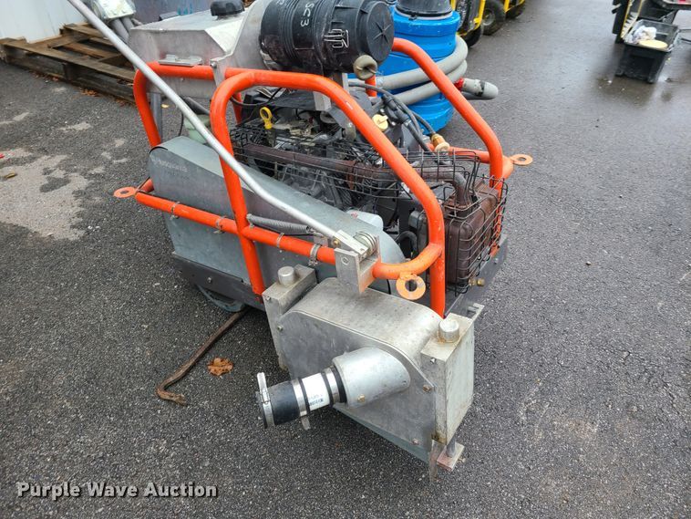 image for item GO9320 Husqvarna Soff Cut 4000 concrete saw