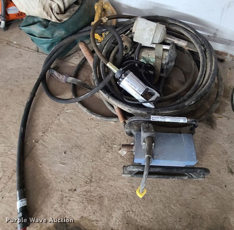 image for item GO9324 (4) concrete vibrators