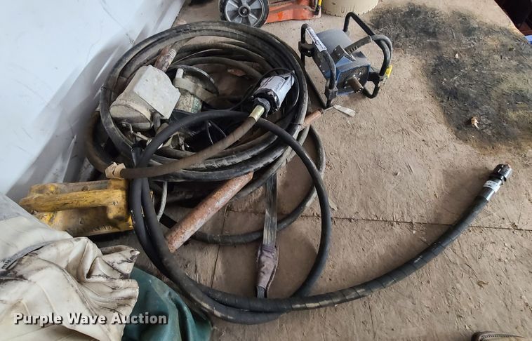 image for item GO9324 (4) concrete vibrators