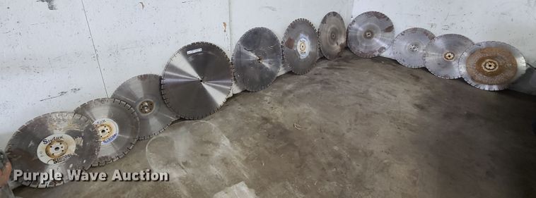 image for item GO9333 (11) concrete saw blades