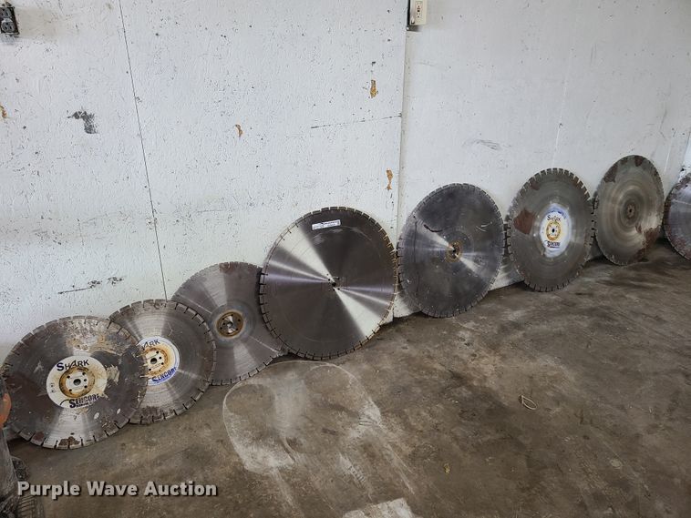 image for item GO9333 (11) concrete saw blades