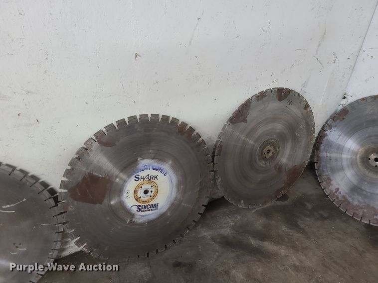 image for item GO9333 (11) concrete saw blades