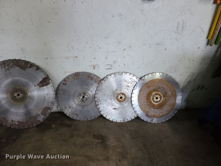 image for item GO9333 (11) concrete saw blades