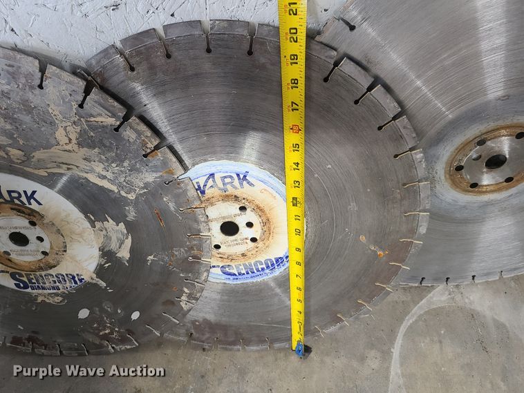 image for item GO9333 (11) concrete saw blades