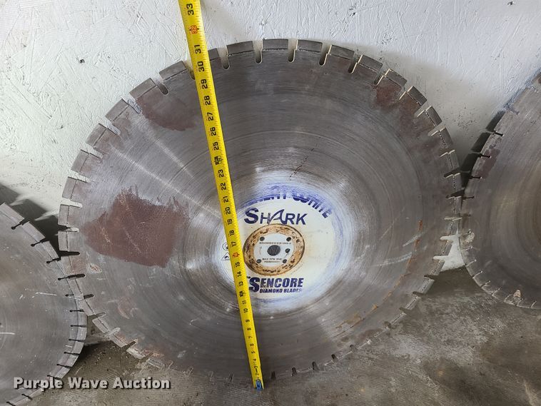 image for item GO9333 (11) concrete saw blades