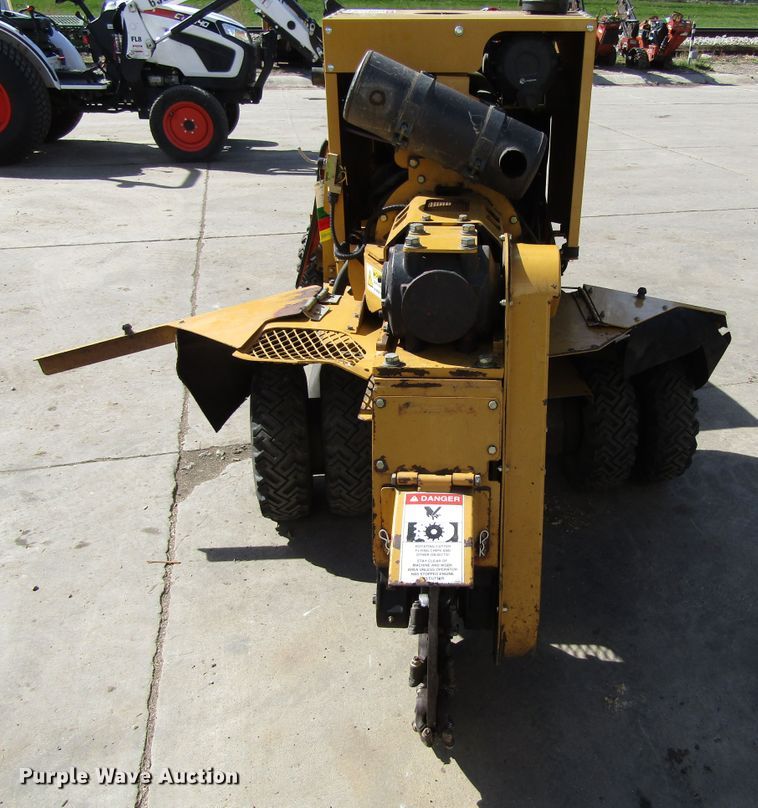 image for item GQ9174 2011 Rayco RG1645 stump grinder