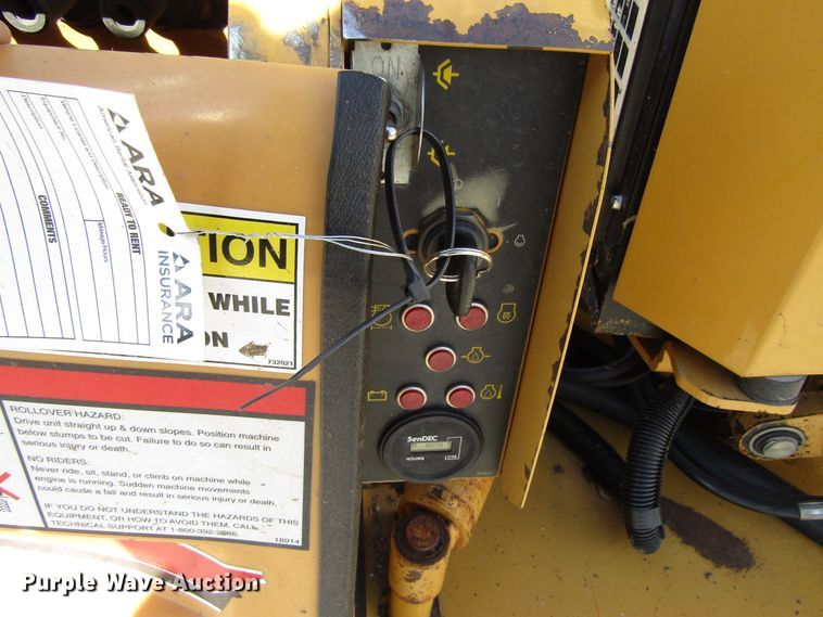 image for item GQ9174 2011 Rayco RG1645 stump grinder