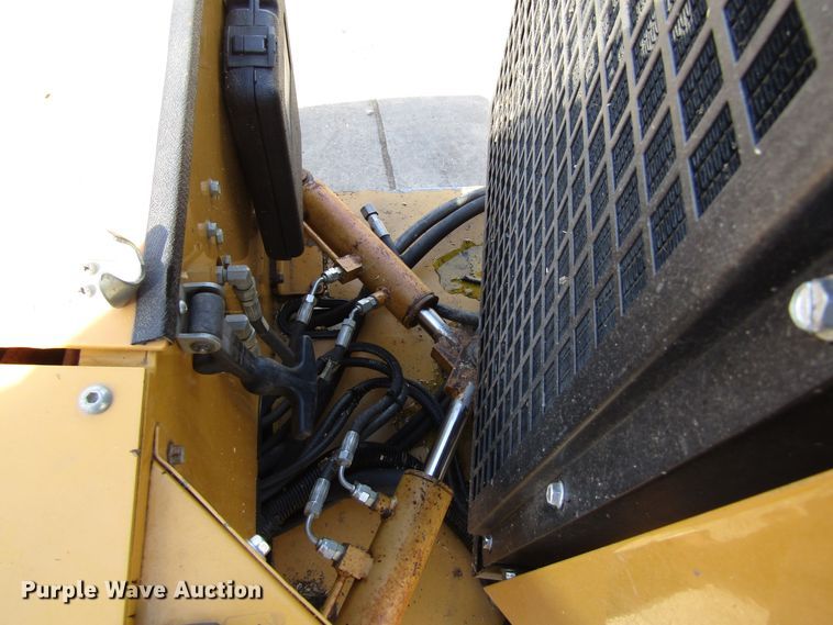 image for item GQ9174 2011 Rayco RG1645 stump grinder