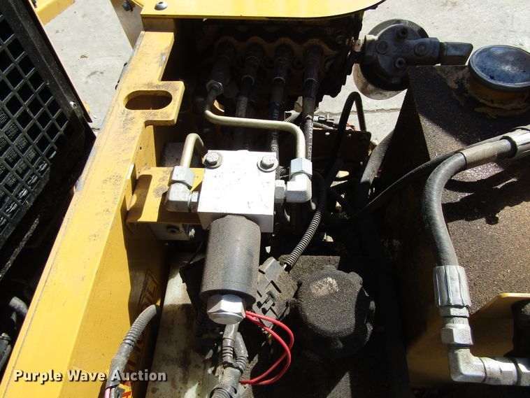 image for item GQ9174 2011 Rayco RG1645 stump grinder