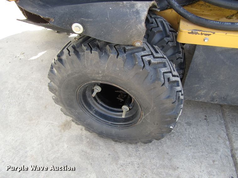 image for item GQ9174 2011 Rayco RG1645 stump grinder