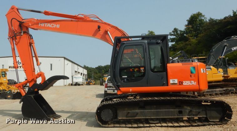 image for item GR9823 2000 Hitachi EX225USRCL  excavator