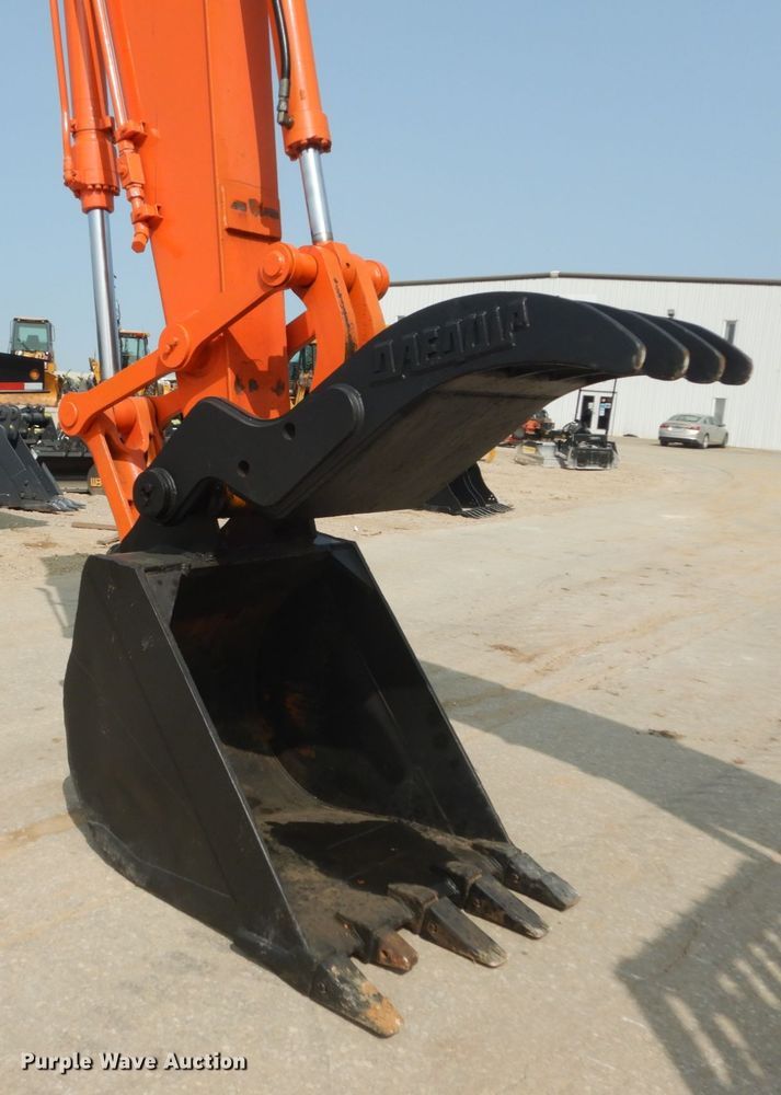 image for item GR9823 2000 Hitachi EX225USRCL  excavator