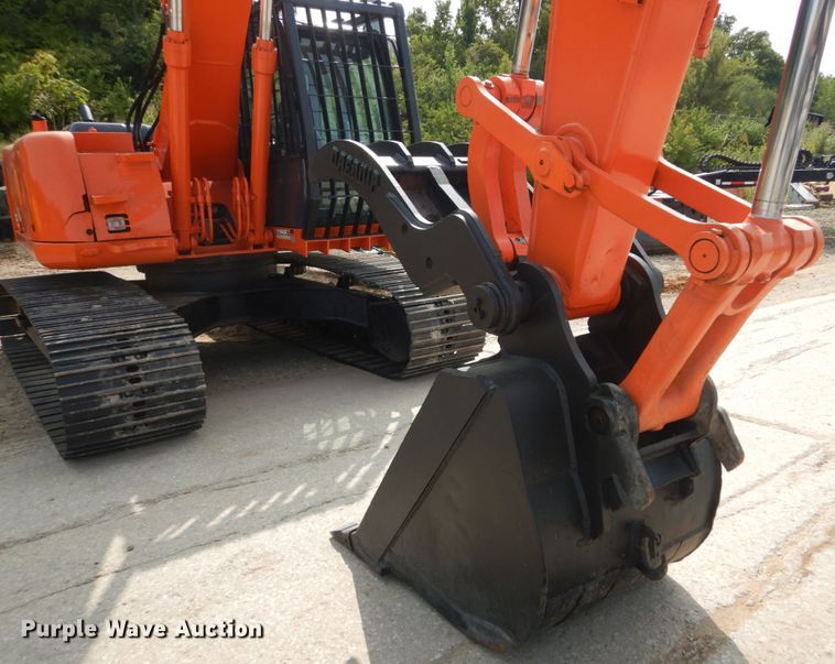 image for item GR9823 2000 Hitachi EX225USRCL  excavator