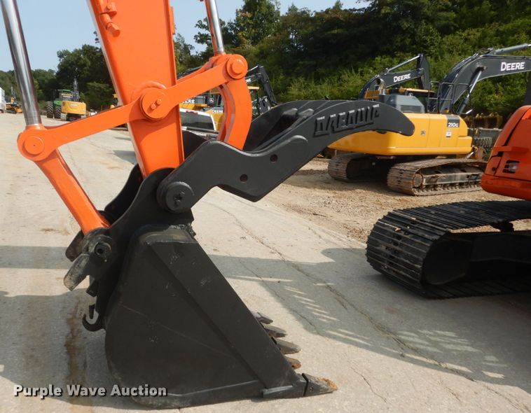 image for item GR9823 2000 Hitachi EX225USRCL  excavator