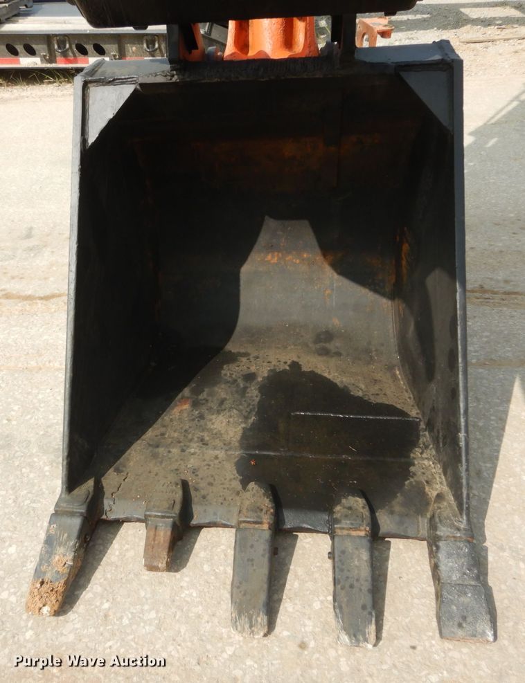 image for item GR9823 2000 Hitachi EX225USRCL  excavator