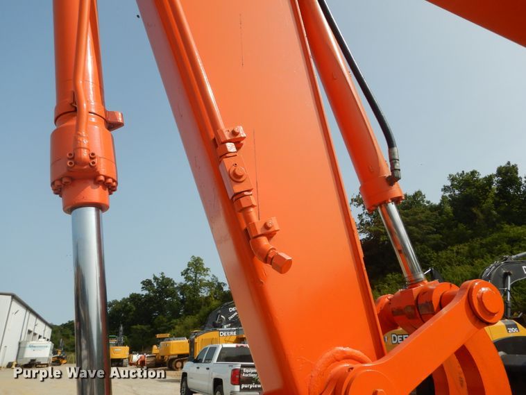 image for item GR9823 2000 Hitachi EX225USRCL  excavator