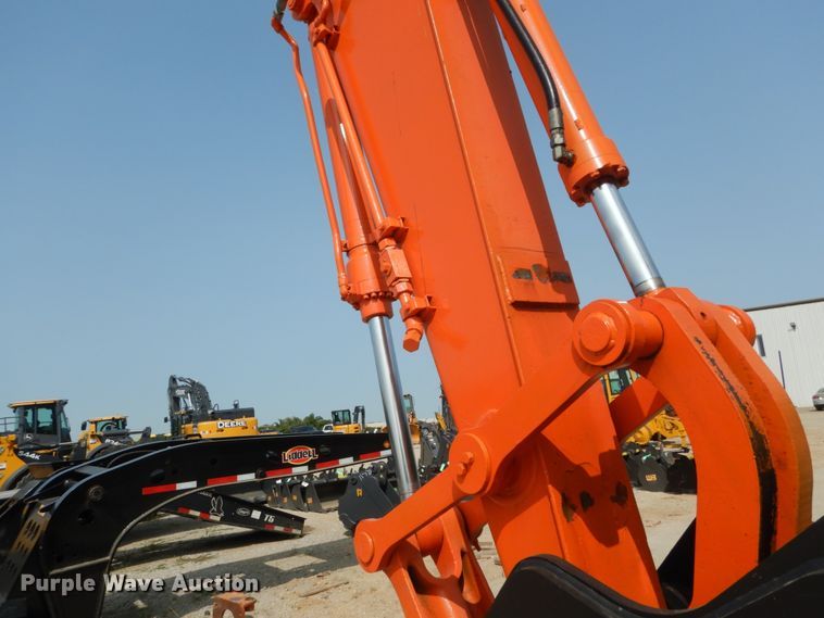 image for item GR9823 2000 Hitachi EX225USRCL  excavator