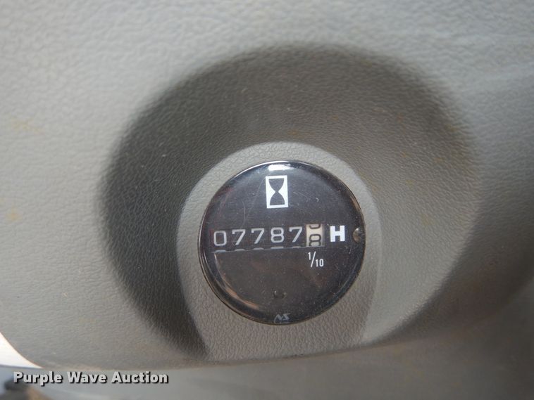 image for item GR9823 2000 Hitachi EX225USRCL  excavator