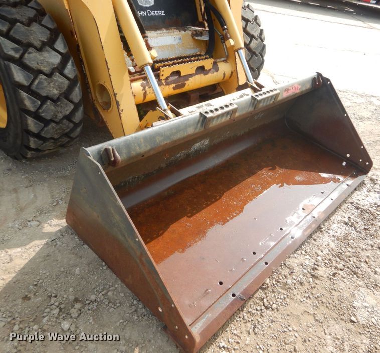 image for item GR9824 2009 John Deere 325  skid steer loader