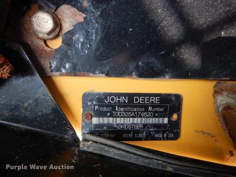 image for item GR9824 2009 John Deere 325  skid steer loader