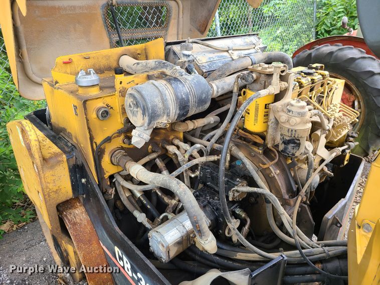 image for item GY9598 Caterpillar CB-334E  vibratory double drum roller