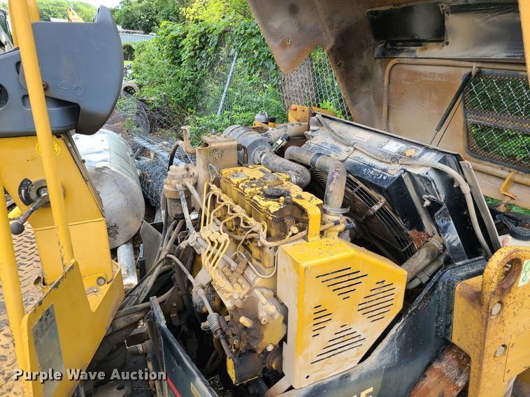 image for item GY9598 Caterpillar CB-334E  vibratory double drum roller
