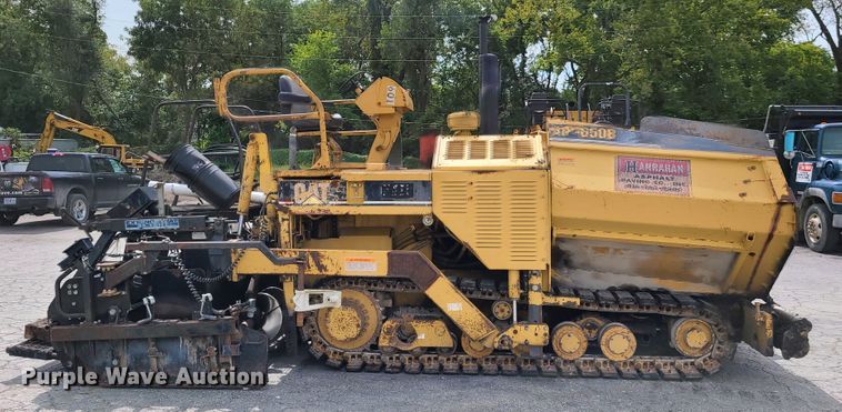 image for item GY9599 Caterpillar AP-650B  paver
