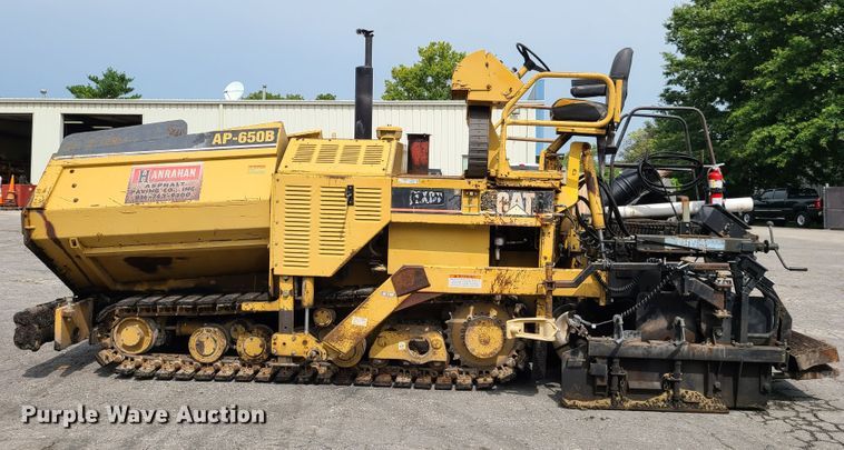 image for item GY9599 Caterpillar AP-650B  paver