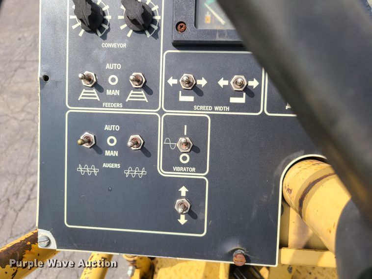 image for item GY9599 Caterpillar AP-650B  paver