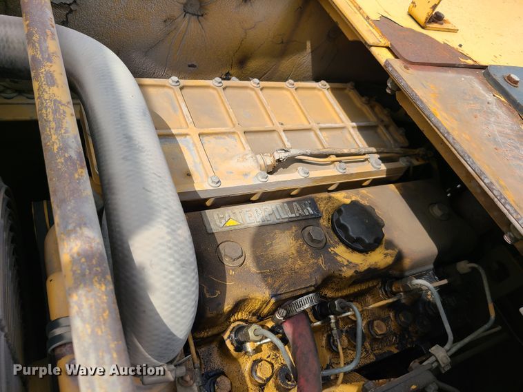 image for item GY9599 Caterpillar AP-650B  paver