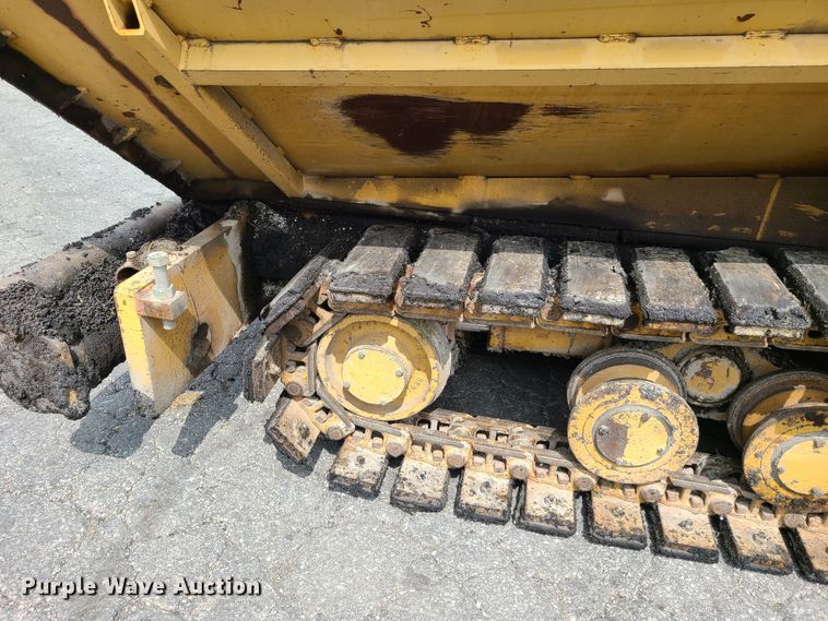 image for item GY9599 Caterpillar AP-650B  paver