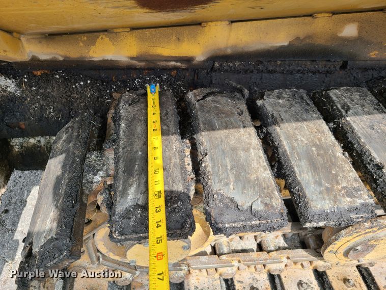 image for item GY9599 Caterpillar AP-650B  paver