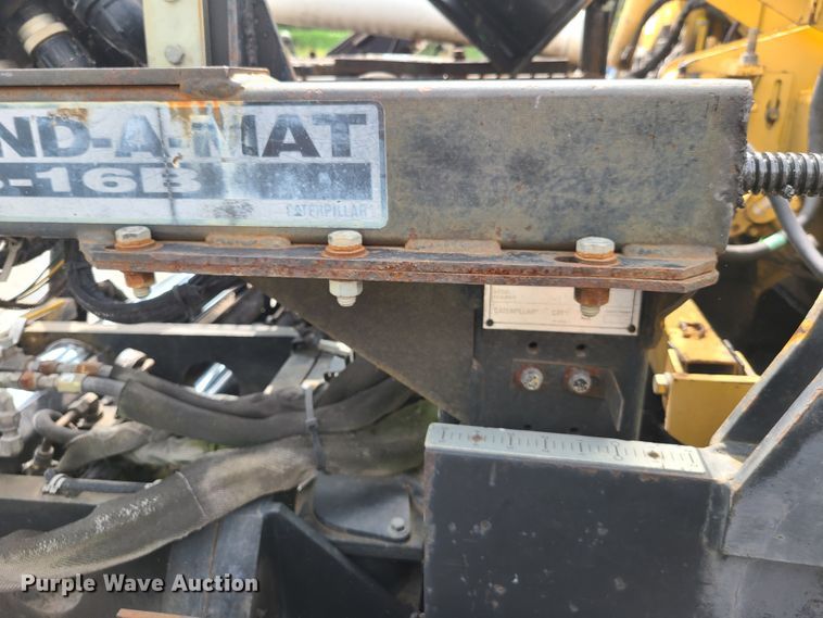 image for item GY9599 Caterpillar AP-650B  paver