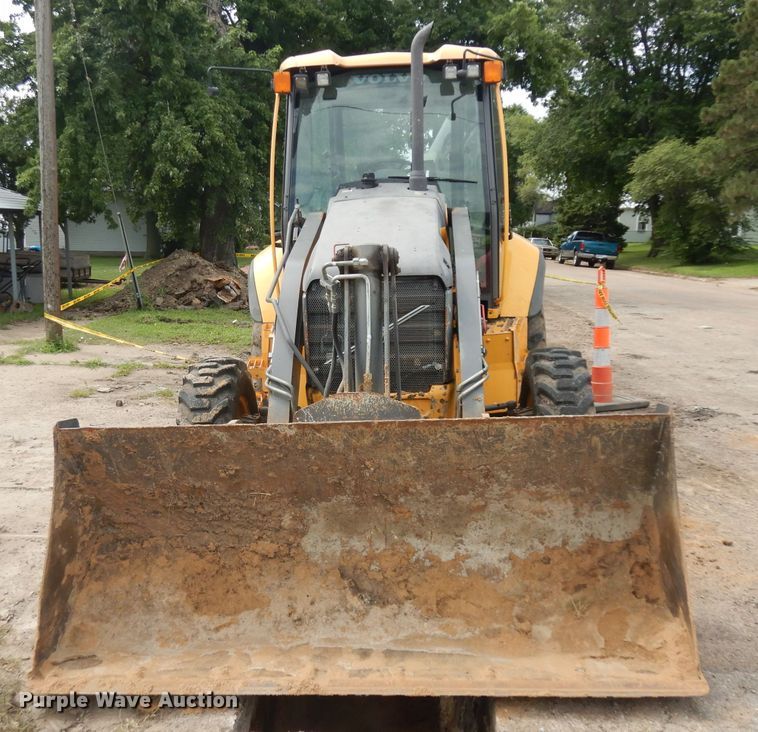 image for item HA9333 2012 Volvo BL70B  backhoe