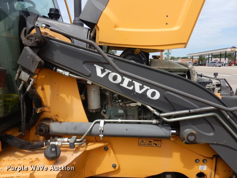 image for item HA9333 2012 Volvo BL70B  backhoe