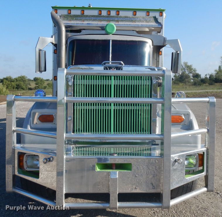 image for item HA9492 1979 Western Star  service truck with crane