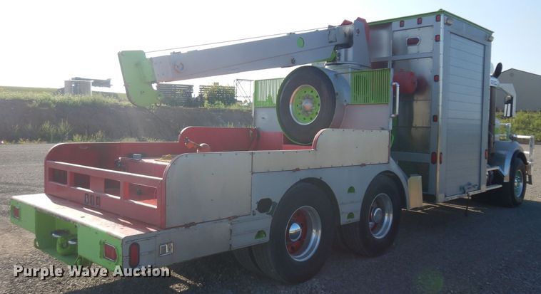 image for item HA9492 1979 Western Star  service truck with crane