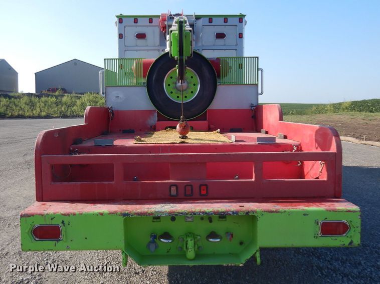 image for item HA9492 1979 Western Star  service truck with crane