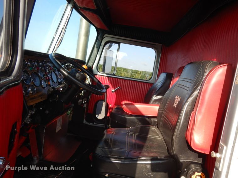 image for item HA9492 1979 Western Star  service truck with crane