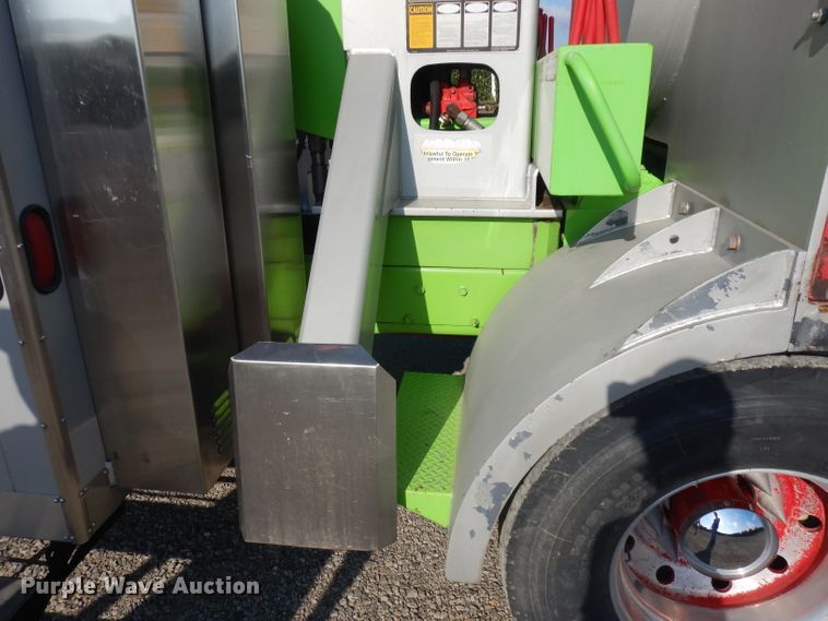 image for item HA9492 1979 Western Star  service truck with crane