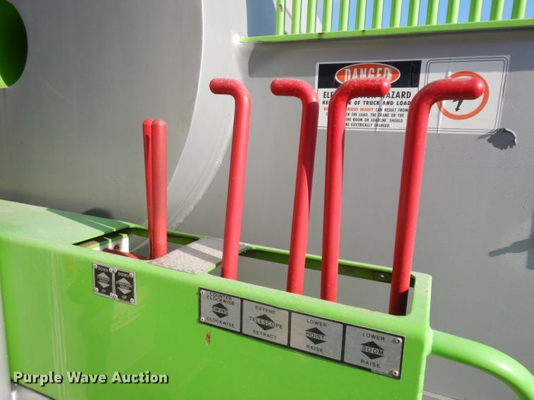 image for item HA9492 1979 Western Star  service truck with crane