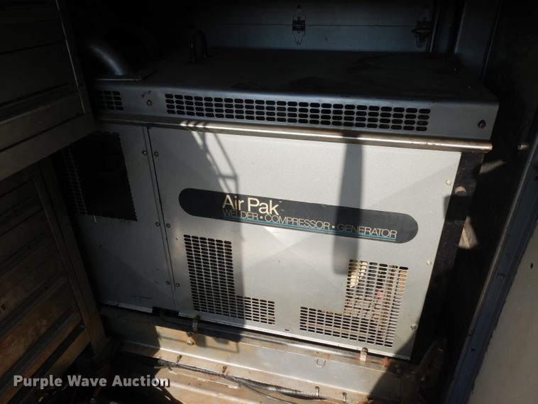 image for item HA9492 1979 Western Star  service truck with crane