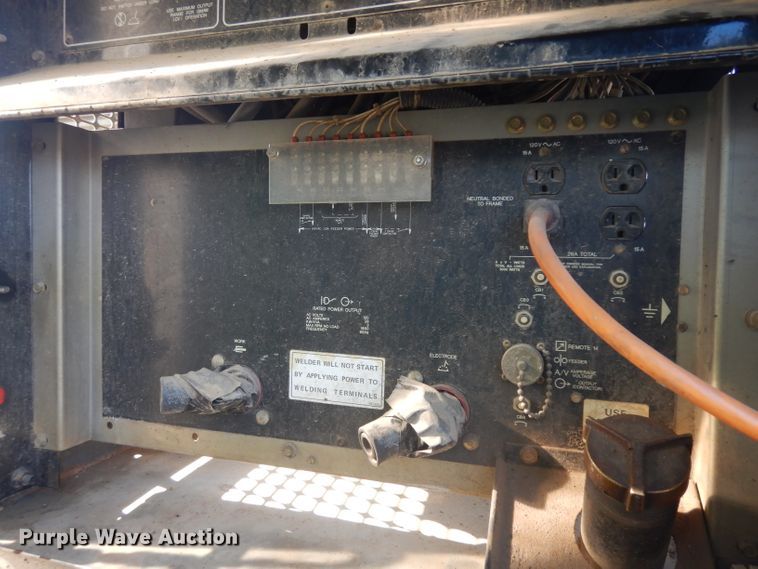 image for item HA9492 1979 Western Star  service truck with crane