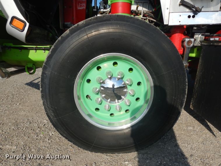 image for item HA9492 1979 Western Star  service truck with crane