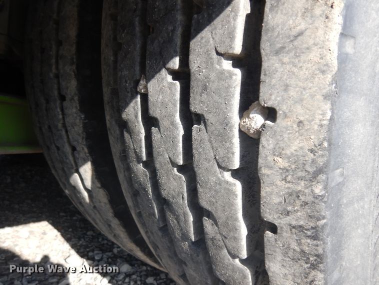 image for item HA9492 1979 Western Star  service truck with crane