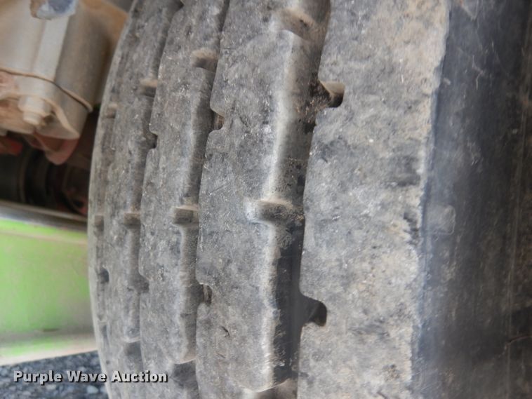 image for item HA9492 1979 Western Star  service truck with crane