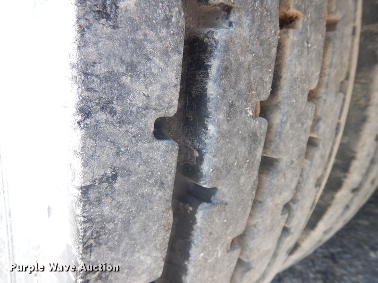 image for item HA9492 1979 Western Star  service truck with crane