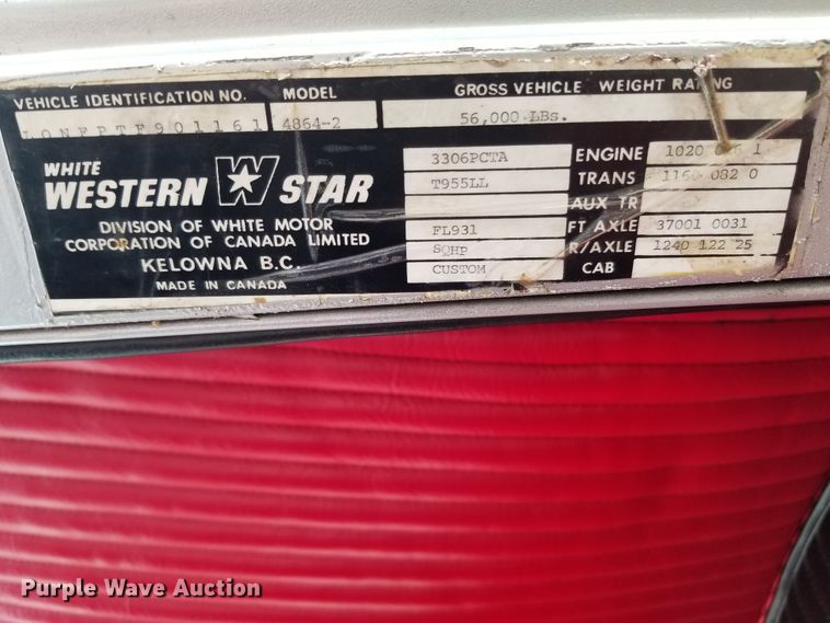 image for item HA9492 1979 Western Star  service truck with crane