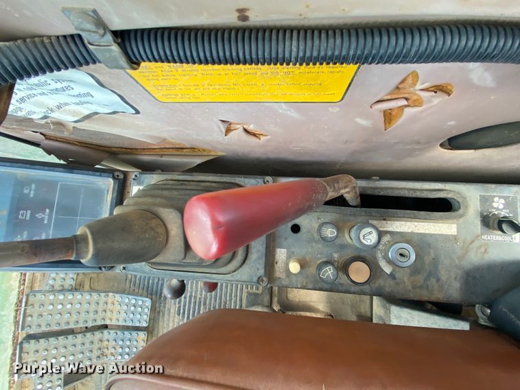 image for item HA9642 1987 John Deere 490  excavator