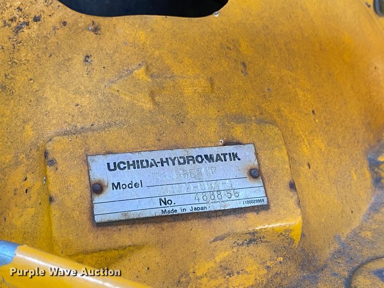 image for item HA9642 1987 John Deere 490  excavator